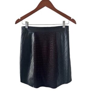 Bebe Black Faux Leather Contrast Skirt Size Small